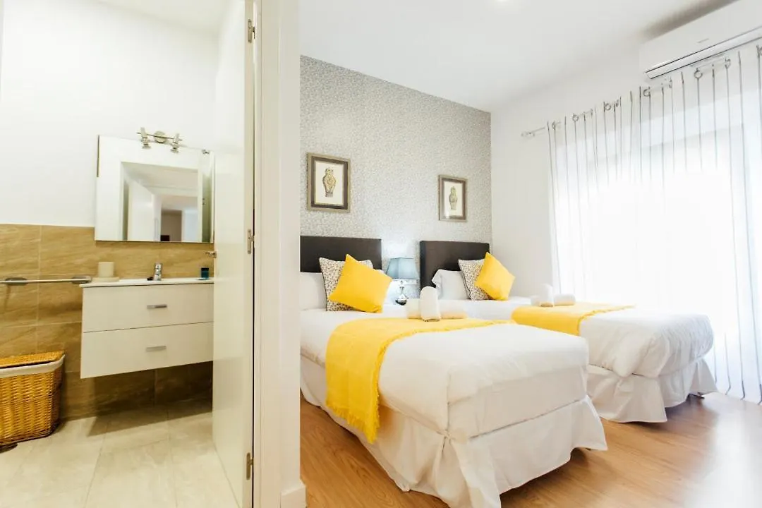 Bright And Comfortable- 2D 2B- Conde De Torrejon Севилья 0*,  Испания